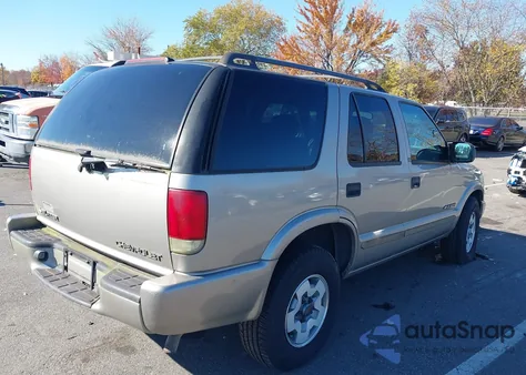 2002 Chevrolet Blazer Ls from USA, damaged, VIN 1GNDT13W92K208388